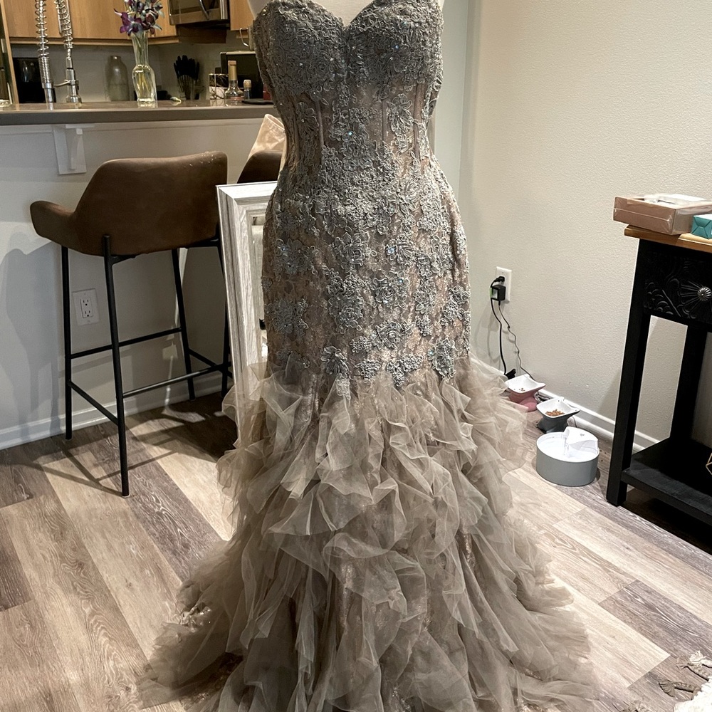 Jovani formal wear Size 4